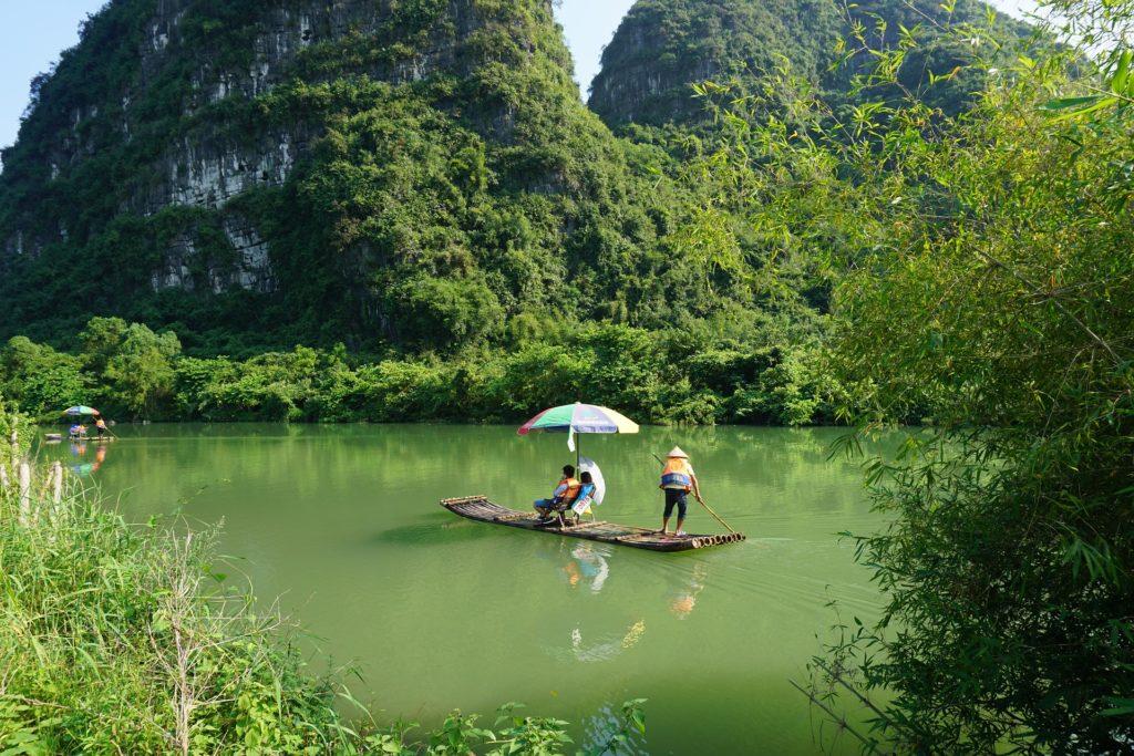 Bamboo-Rafting auf dem Yulong River