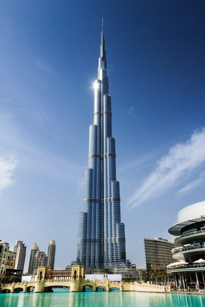 Auf dem höchsten Gebäude der Welt sein ist schön, aber auch von außen ist es wunderbar.