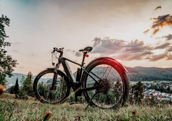 Ein E-Bike zum fahren gibt es in jeder Form und Farbe.