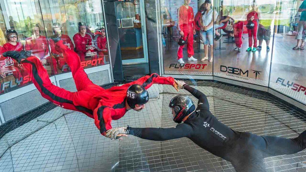 Indoor Skydiving oder auch Bodyflying ist ein riesen Spaß, auch für Anfänger!