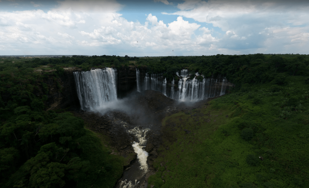 Kalandula Wasserfall